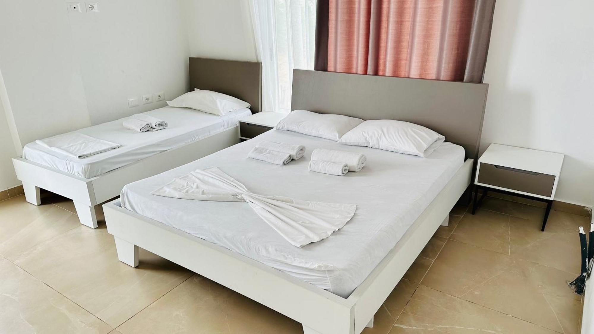 Jico Travel - Villa Colombo Влёра Экстерьер фото