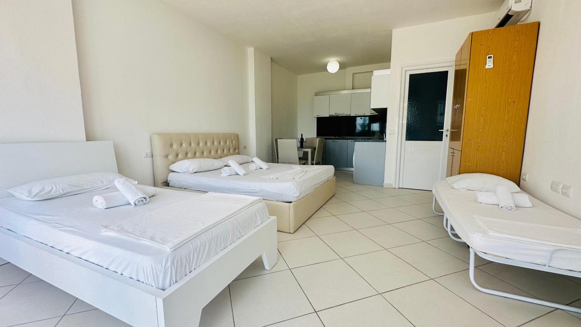 Jico Travel - Villa Colombo Влёра Номер фото