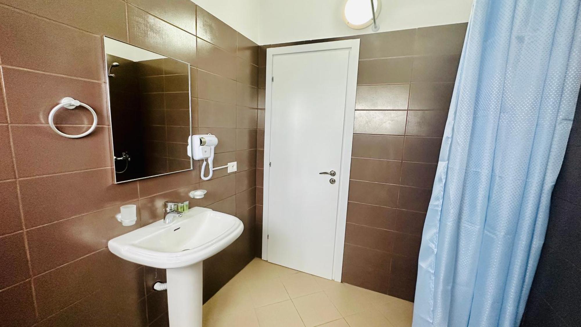 Jico Travel - Villa Colombo Влёра Экстерьер фото