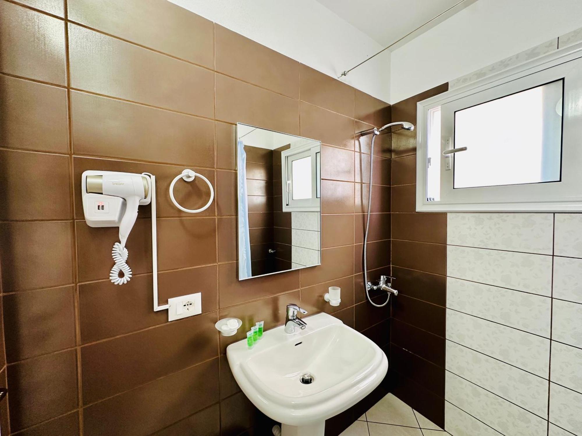 Jico Travel - Villa Colombo Влёра Номер фото
