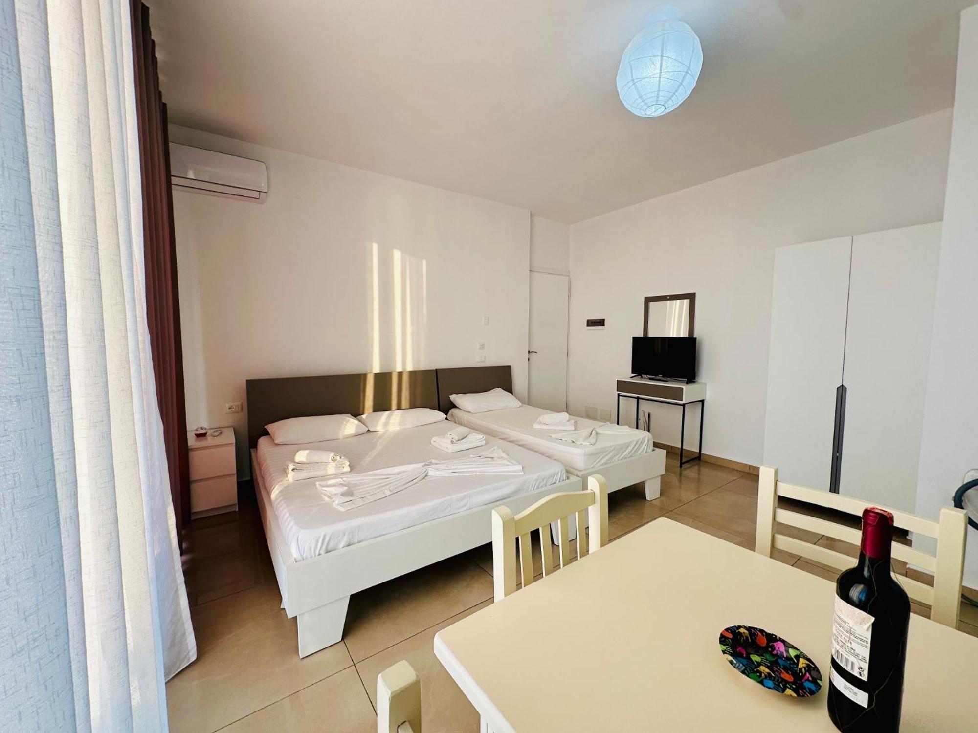 Jico Travel - Villa Colombo Влёра Номер фото